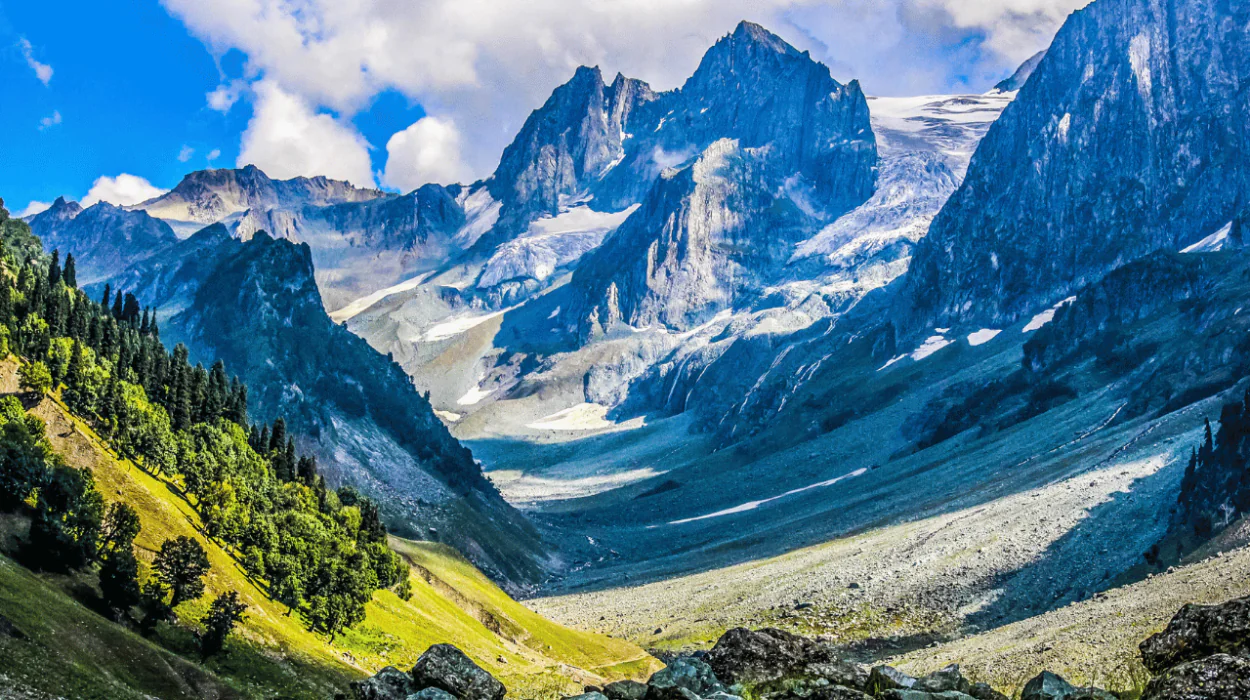 Top Hill Stations in Uttarakhand